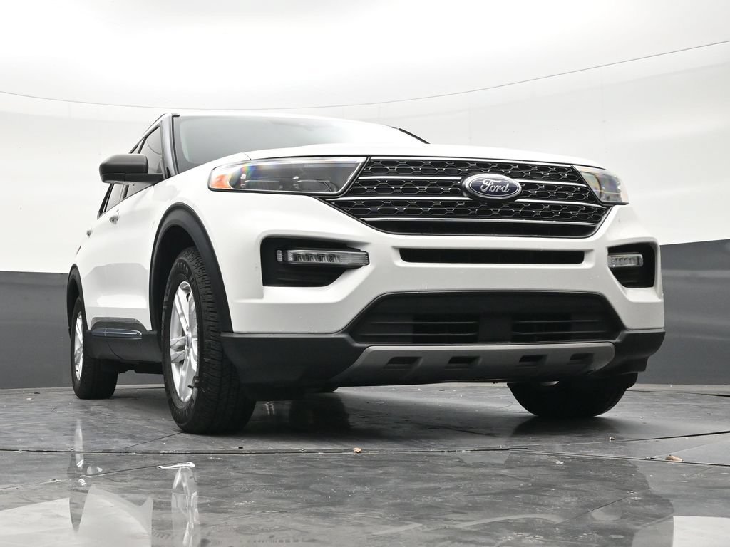 Used 2023 Ford Explorer XLT w/ Equipment Group 202A RWD image 26