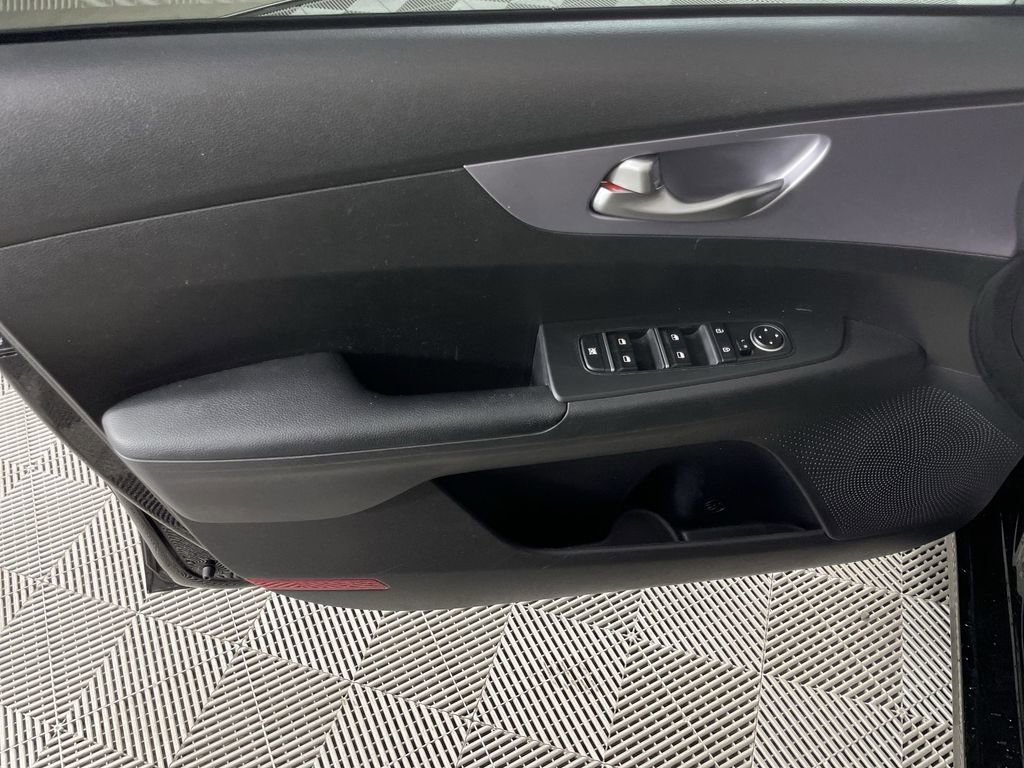 Used 2022 Kia Forte Sedan image 19