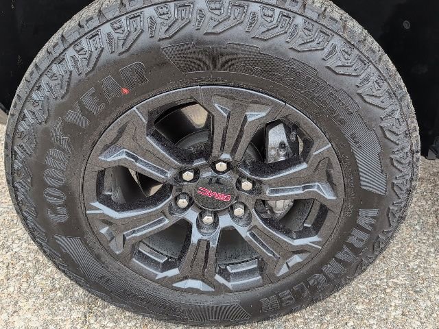 Used 2024 GMC Canyon Elevation w/ Trailering Package image 23