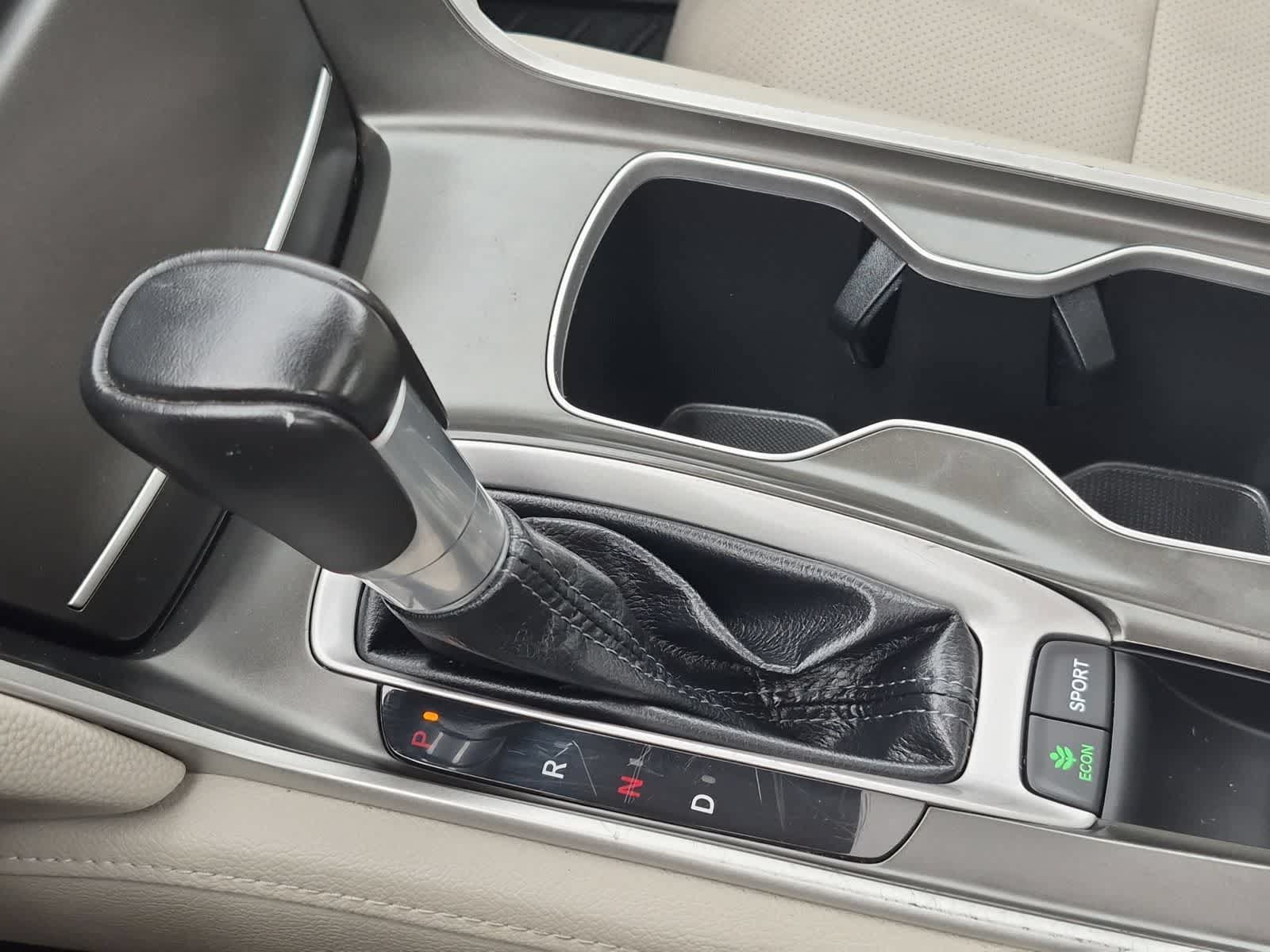 Used 2018 Honda Accord Touring image 34