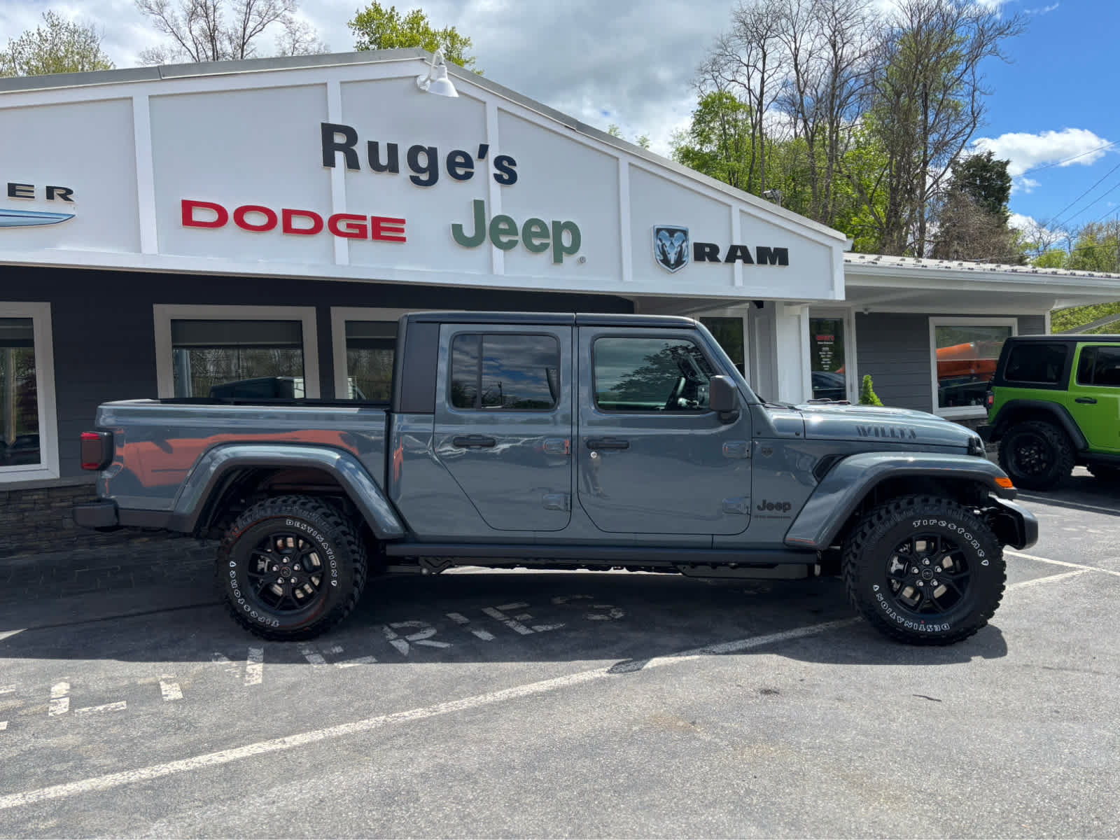 New 2026 Jeep Gladiator Sport AWD/4WD image 5