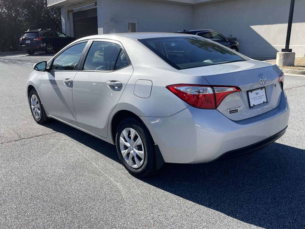 Used 2016 Toyota Corolla image 3
