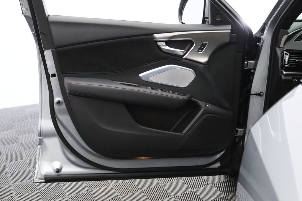 Used 2025 Acura RDX A-Spec image 11