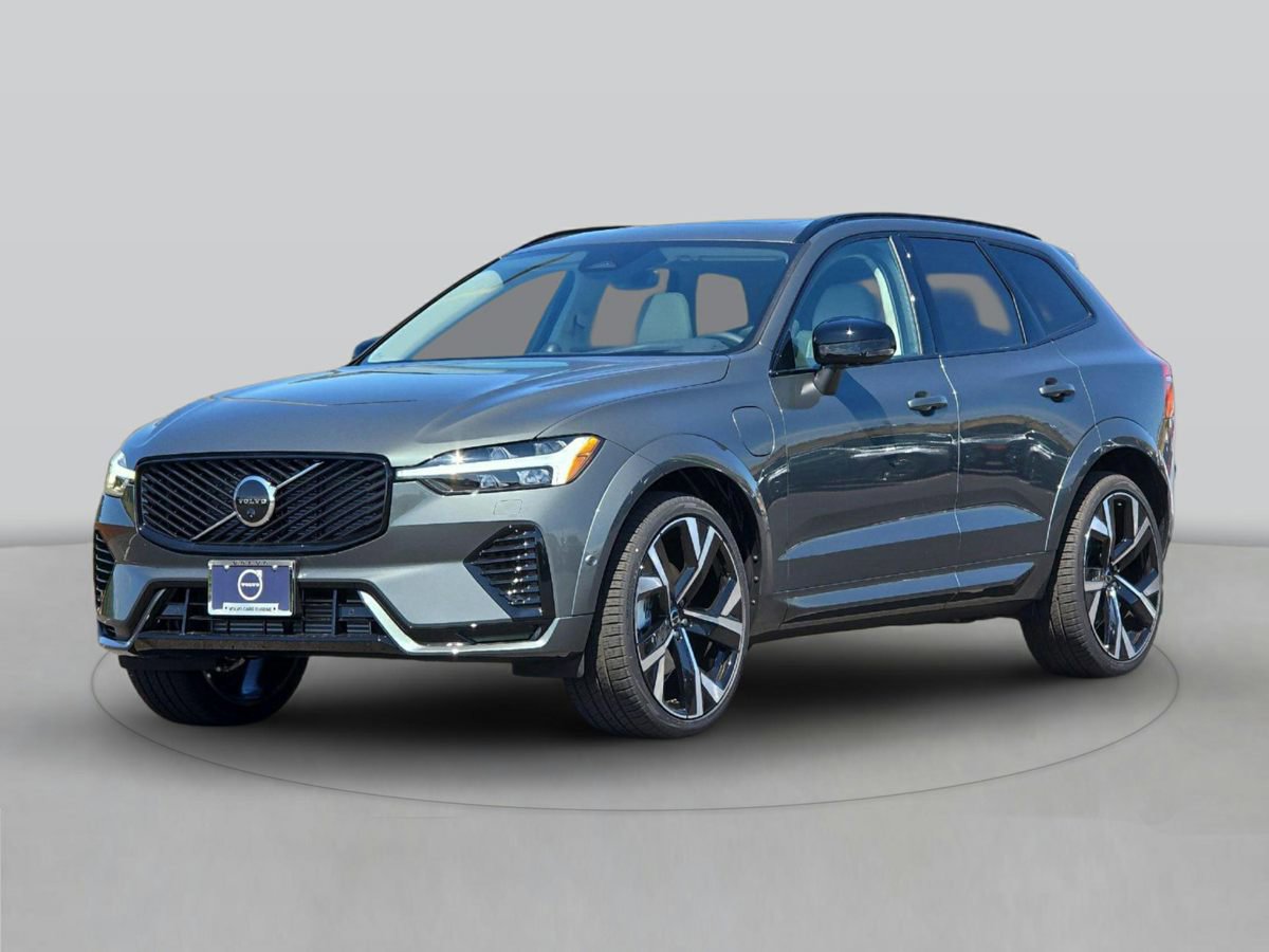 New 2026 Volvo XC60 T8 Ultra