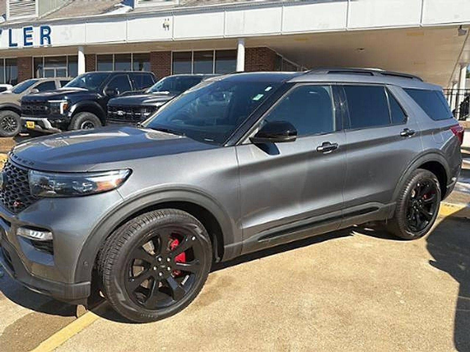 Used 2024 Ford Explorer ST w/ Equipment Group 401A image 23