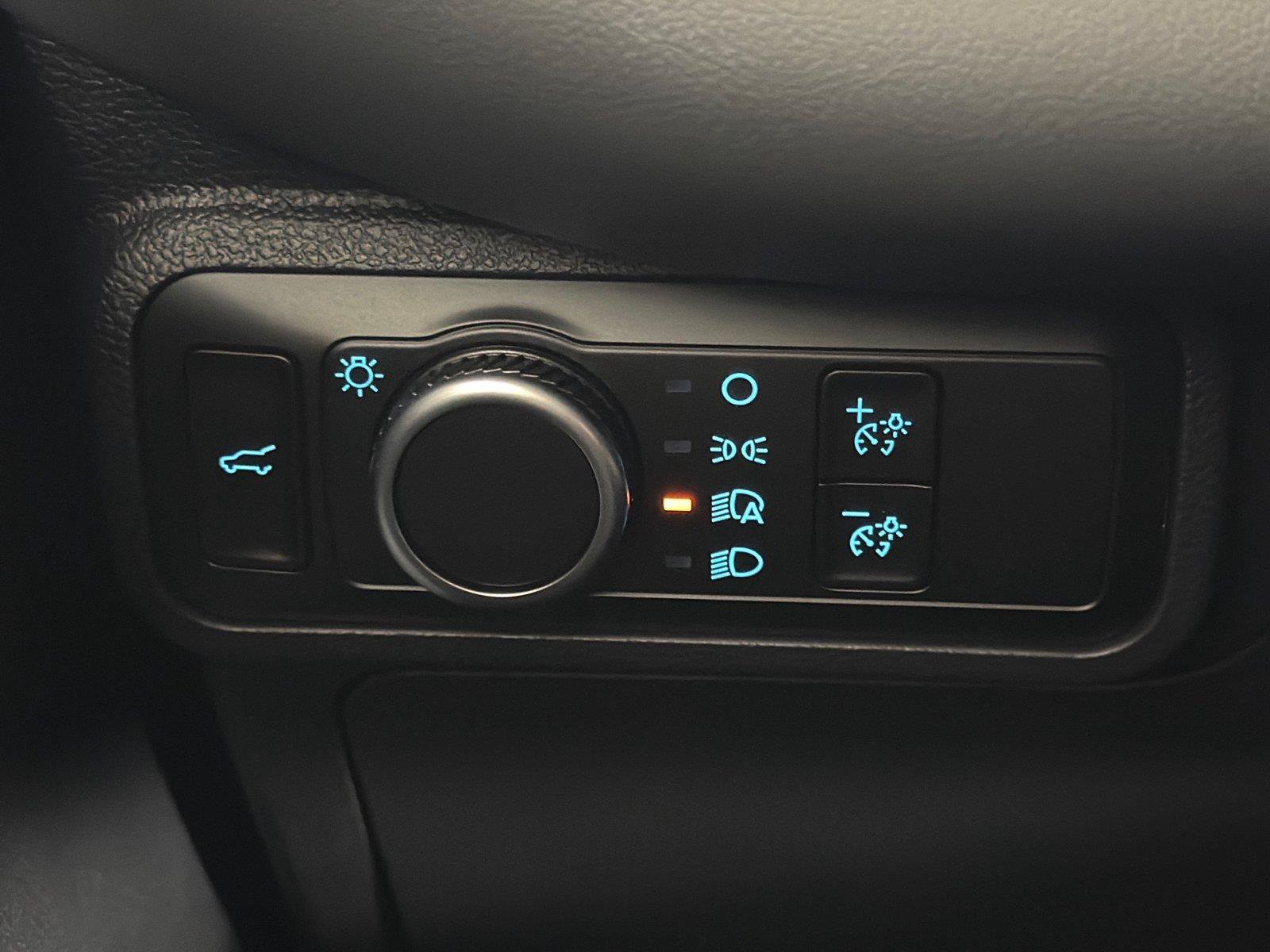 Used 2026 Ford Explorer Active RWD image 30