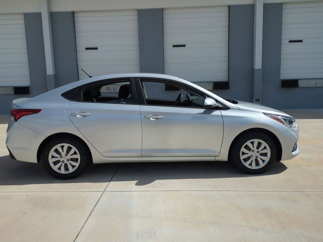 Used 2020 Hyundai Accent SE FWD image 4