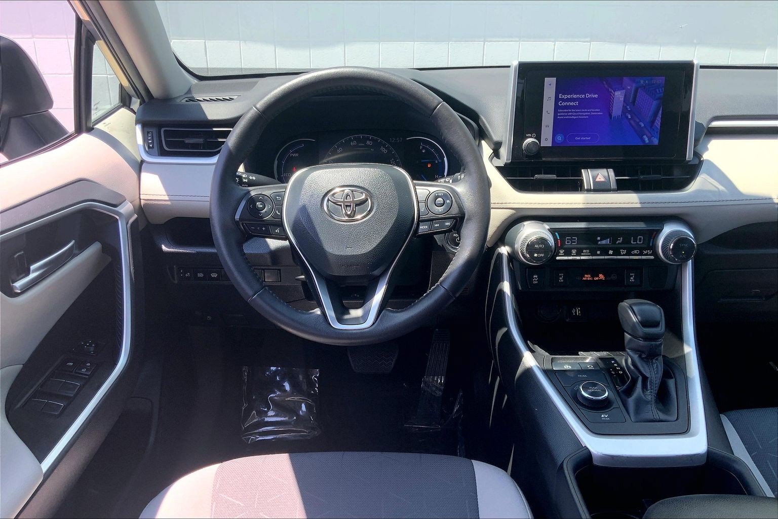 Used 2023 Toyota RAV4 XLE w/ XLE Grade Weather Package AWD/4WD image 6
