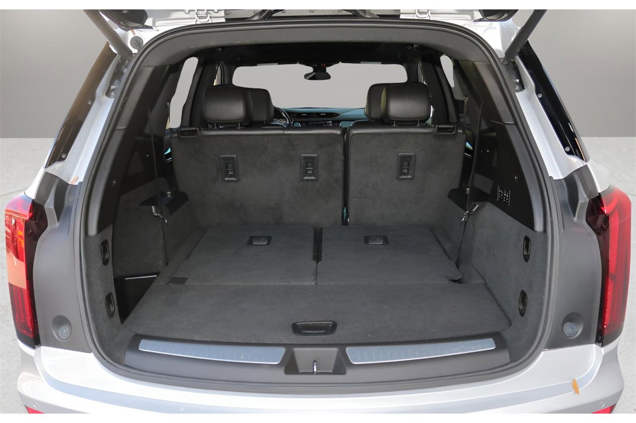 Used 2020 Cadillac XT6 Premium Luxury image 16