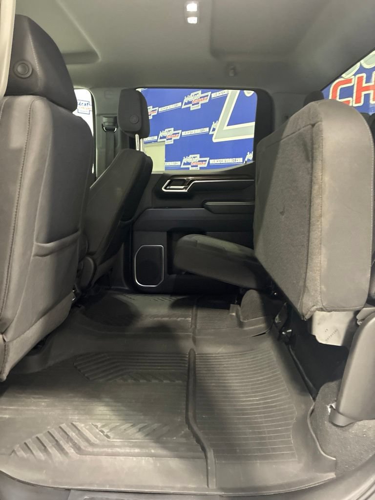 Used 2025 Chevrolet Silverado 1500 LT AWD/4WD image 34