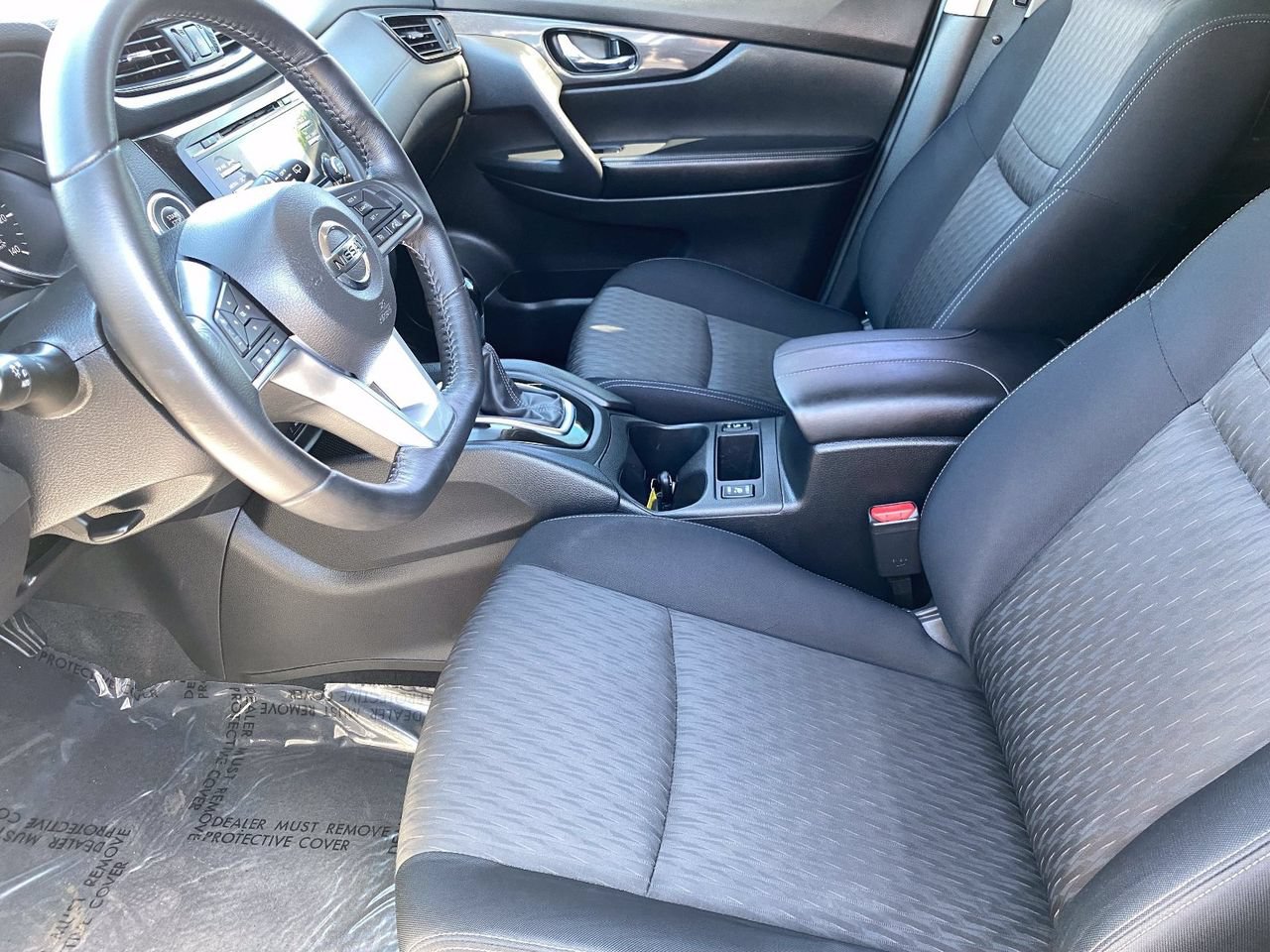 Used 2017 Nissan Rogue SV FWD image 27