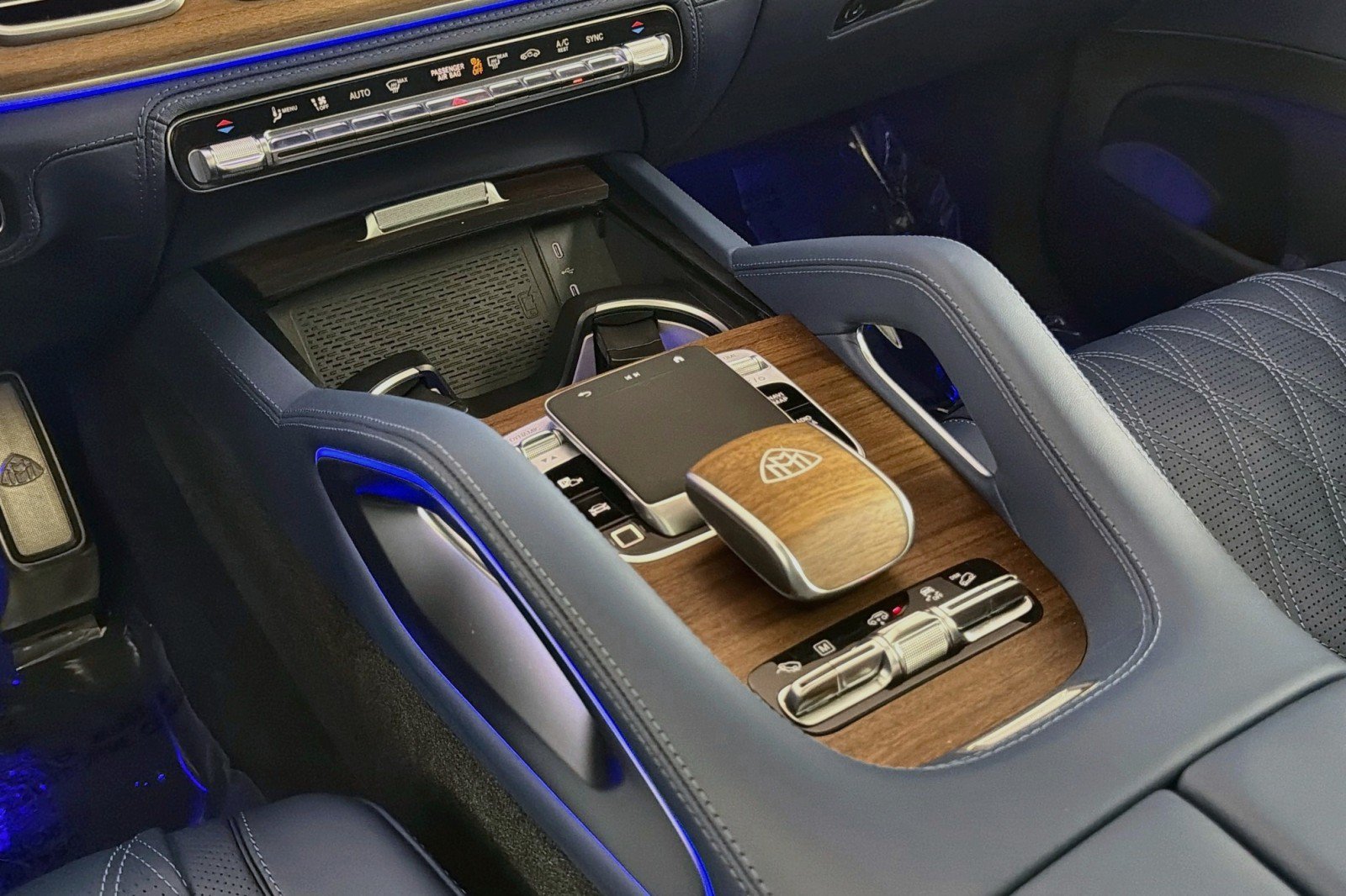 New 2026 Mercedes-Benz Maybach GLS 600 4MATIC image 5
