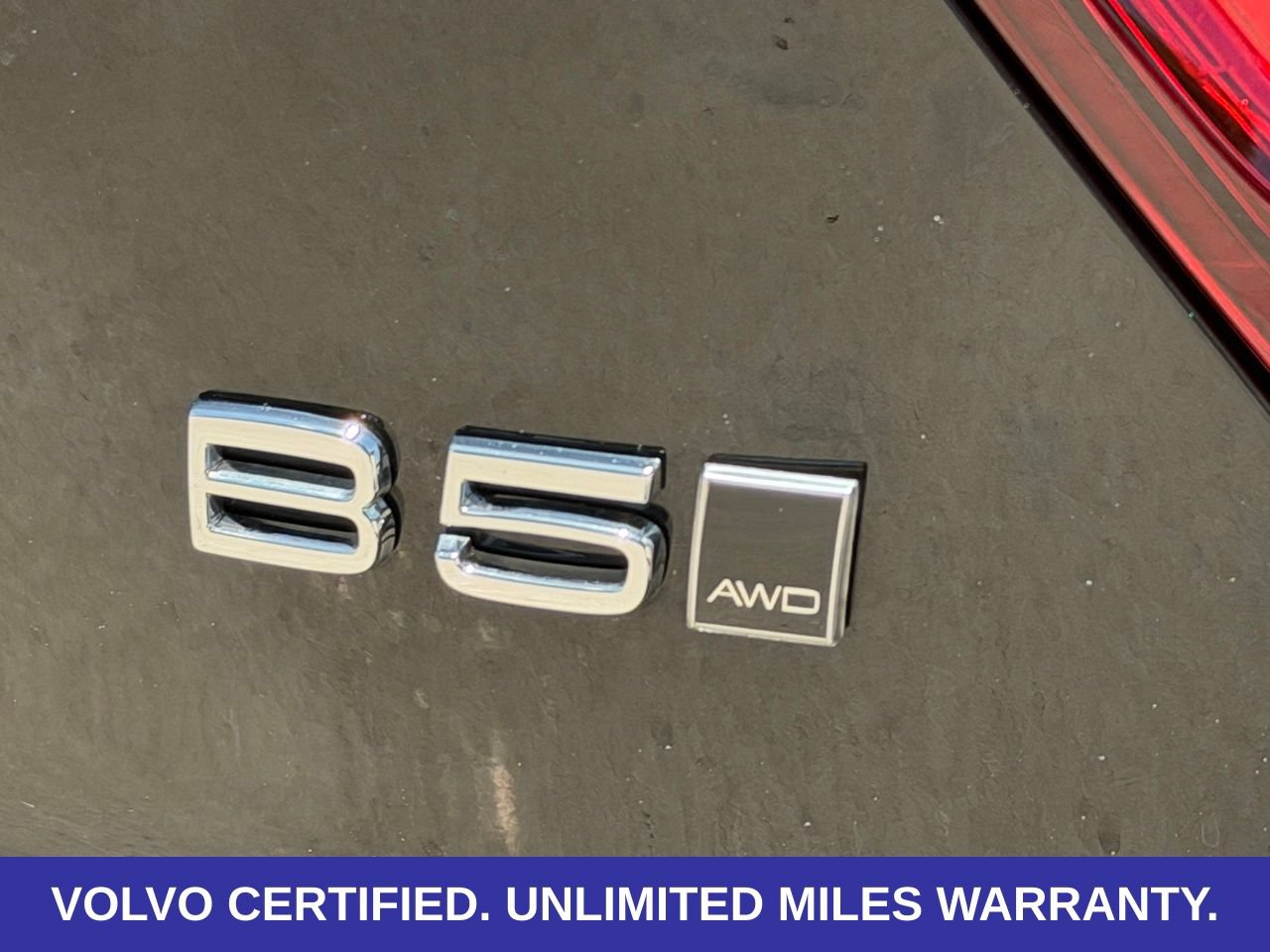 Certified 2026 Volvo XC40 B5 Plus AWD/4WD image 10