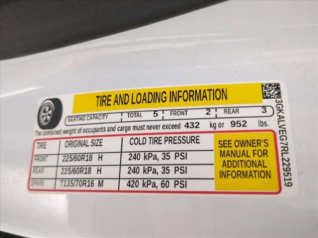 Used 2024 GMC Terrain SLT image 19