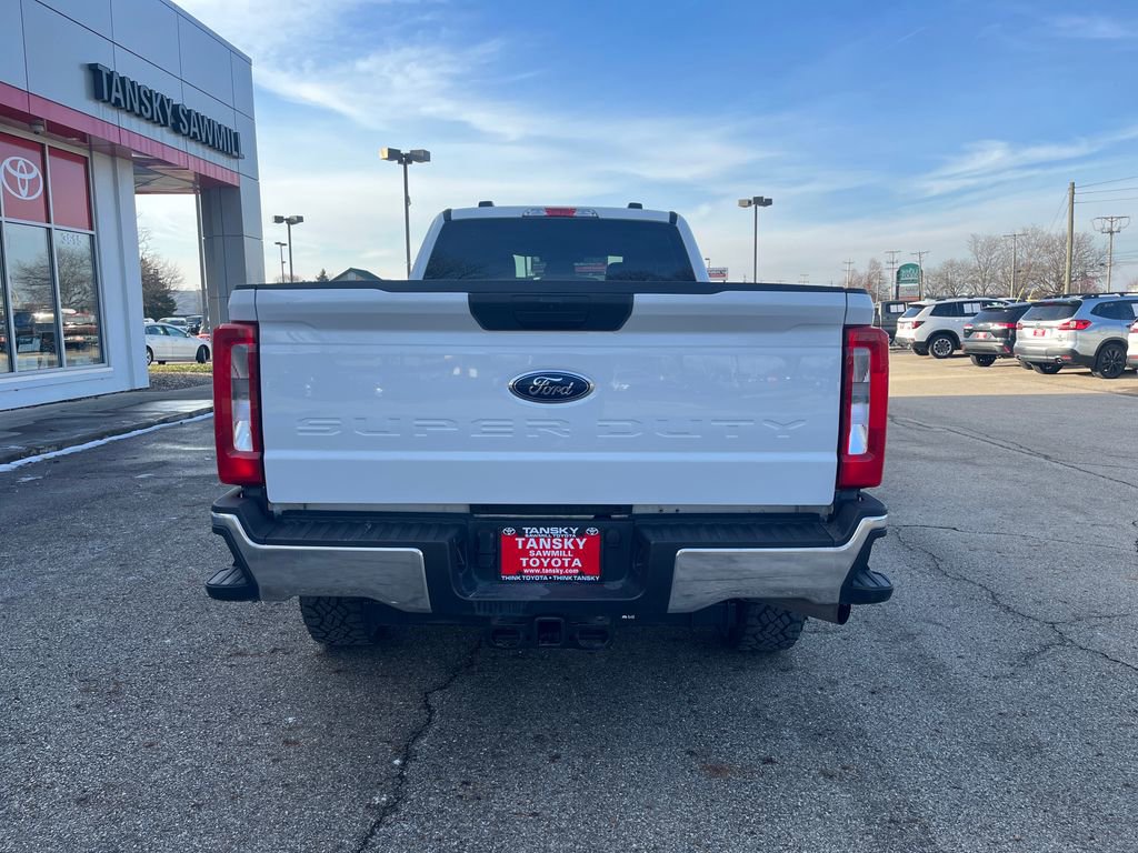 Used 2024 Ford F250 XLT image 4