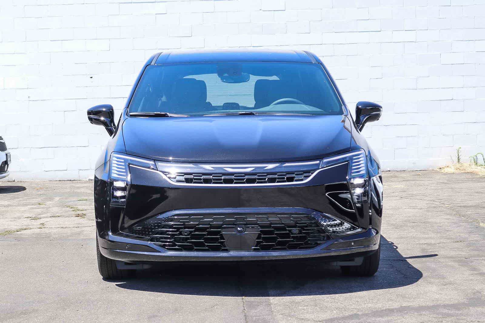 New 2027 Chrysler Pacifica Select FWD image 2