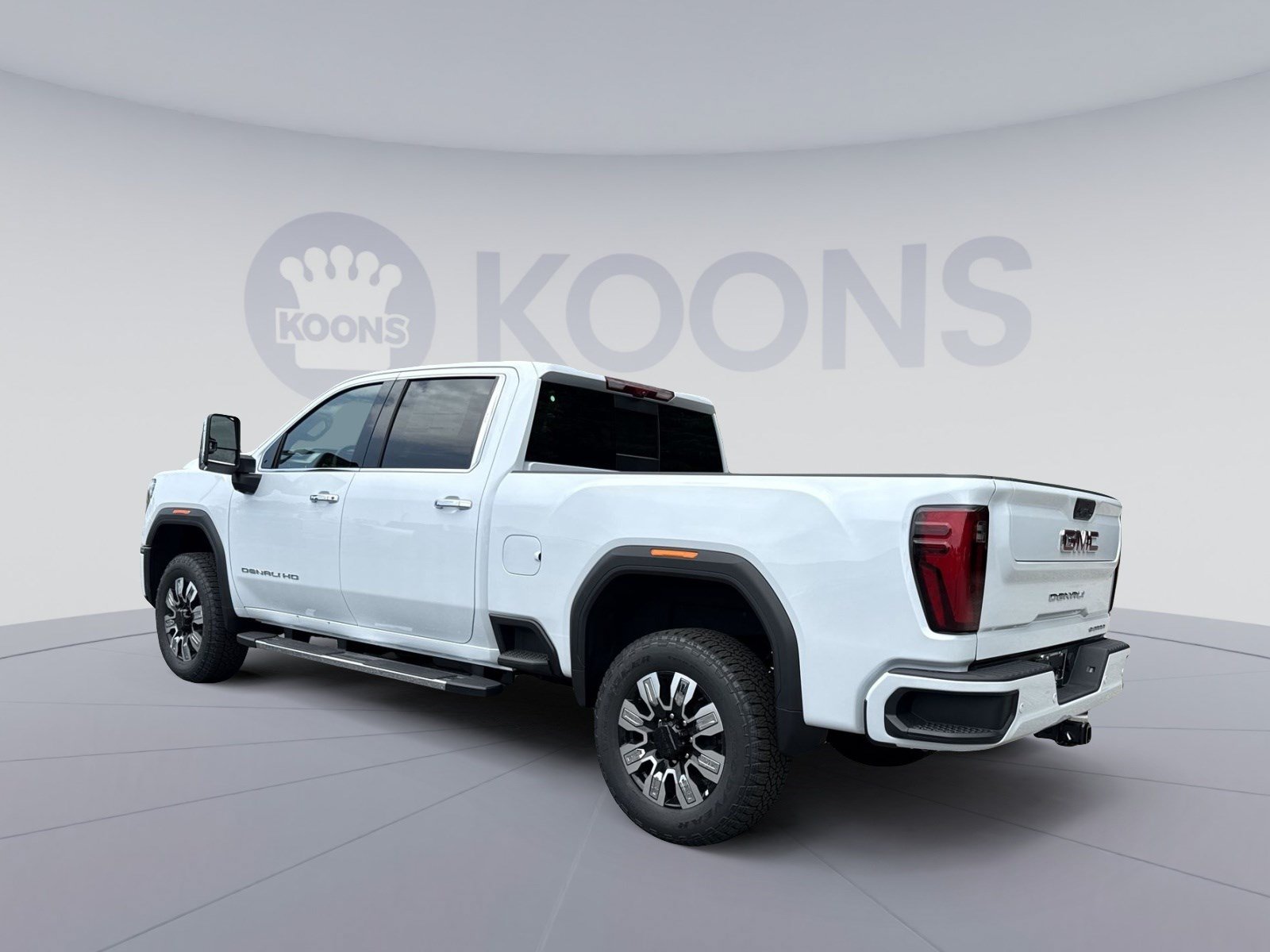 New 2026 GMC Sierra 2500 Denali w/ Denali Reserve Package AWD/4WD image 4