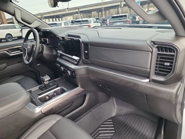 Used 2026 Chevrolet Silverado 1500 LTZ w/ LTZ Premium Package image 19