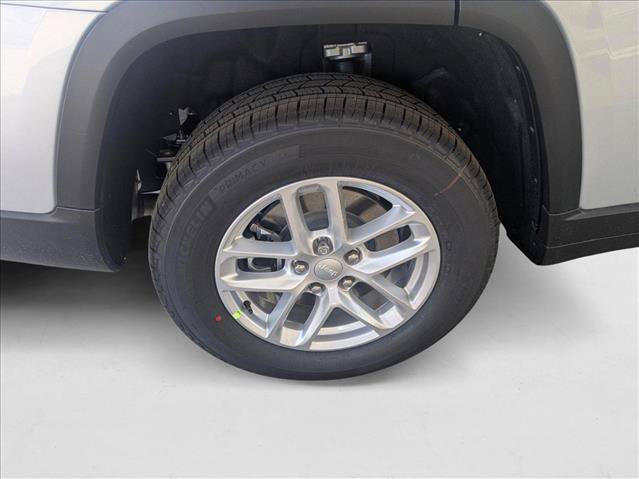 New 2025 Jeep Grand Cherokee L Laredo w/ Luxury Tech Group I AWD/4WD image 21