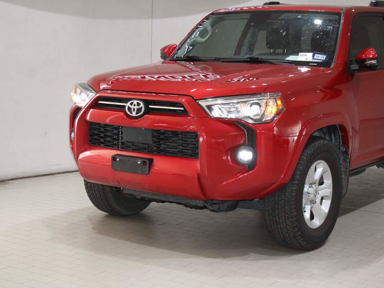 Used 2023 Toyota 4Runner SR5 Premium w/ Moonroof Package RWD image 2