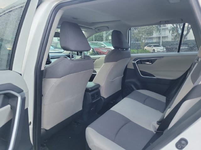 Used 2025 Toyota RAV4 XLE AWD/4WD image 7