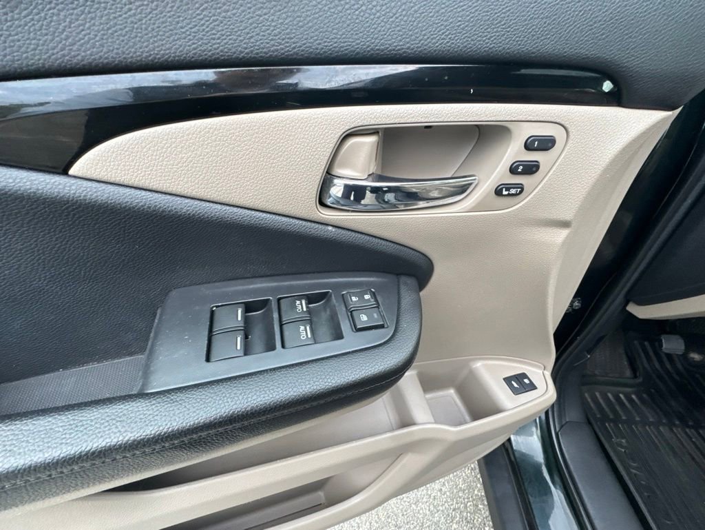Used 2019 Honda Pilot Touring image 30