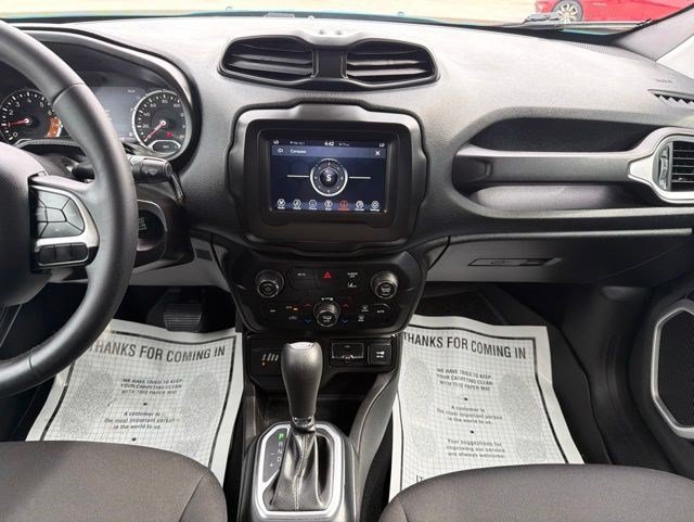 Used 2021 Jeep Renegade Latitude AWD/4WD image 23