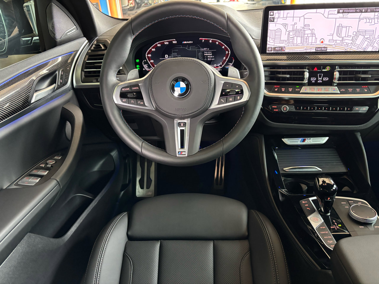 Used 2025 BMW X4 M40i w/ Premium Package image 12