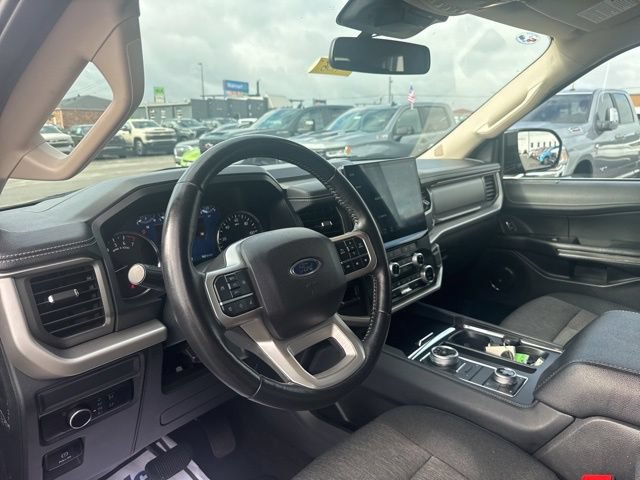 Used 2024 Ford Expedition XLT AWD/4WD image 12