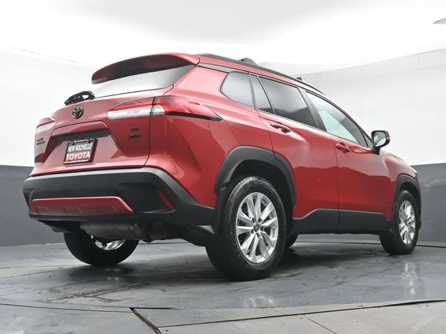 Certified 2022 Toyota Corolla Cross LE w/ Moonroof Package AWD/4WD image 35