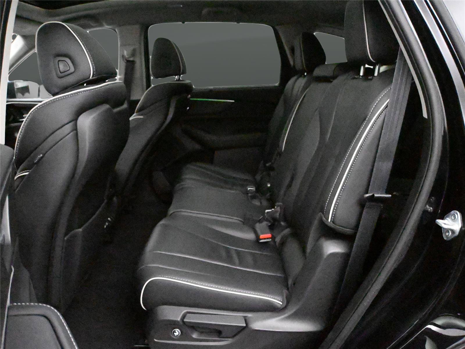 Certified 2024 Acura MDX SH-AWD w/ Advance Package image 10