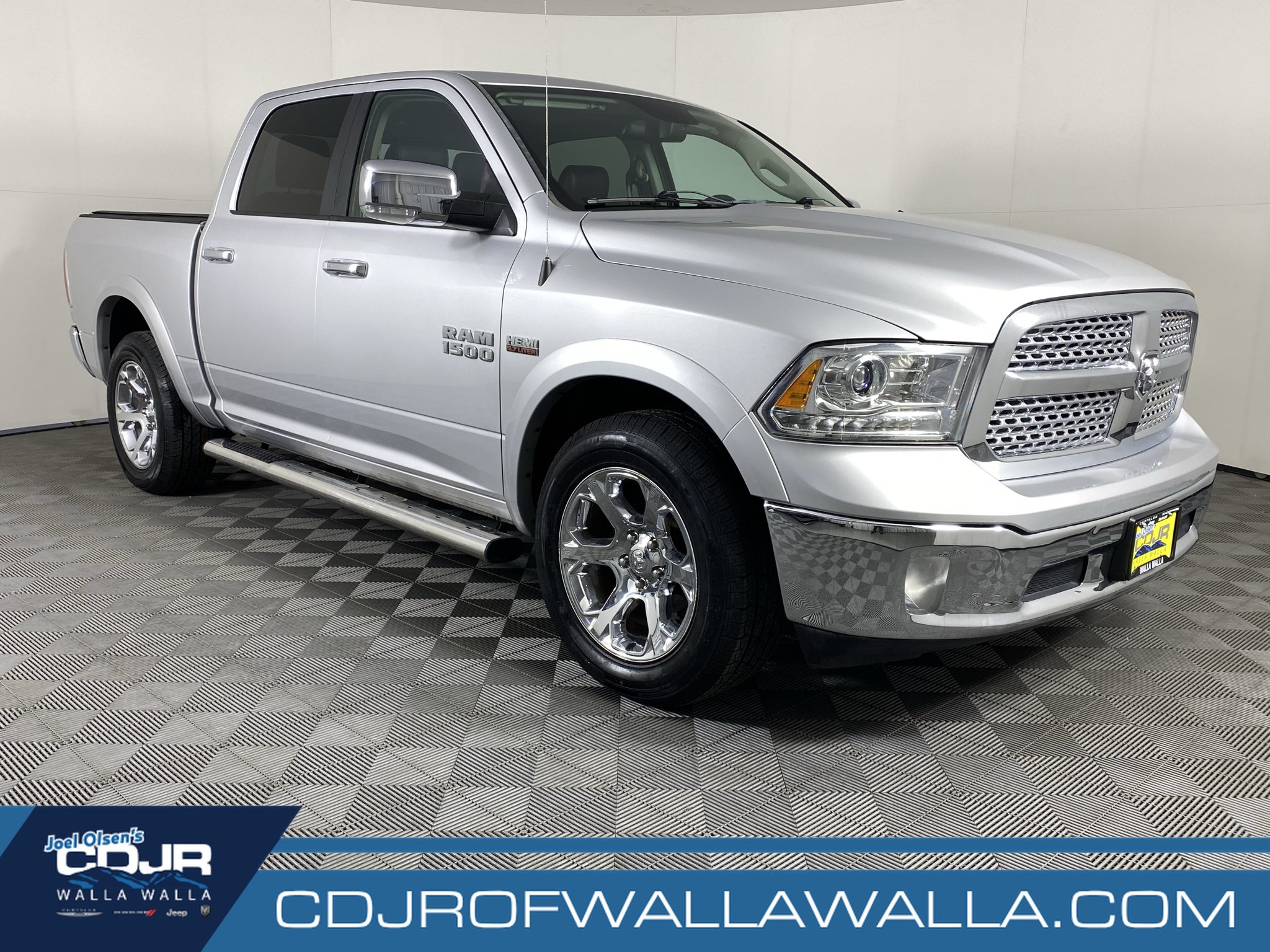 Used 2018 RAM 1500 Laramie w/ Convenience Group AWD/4WD image 1