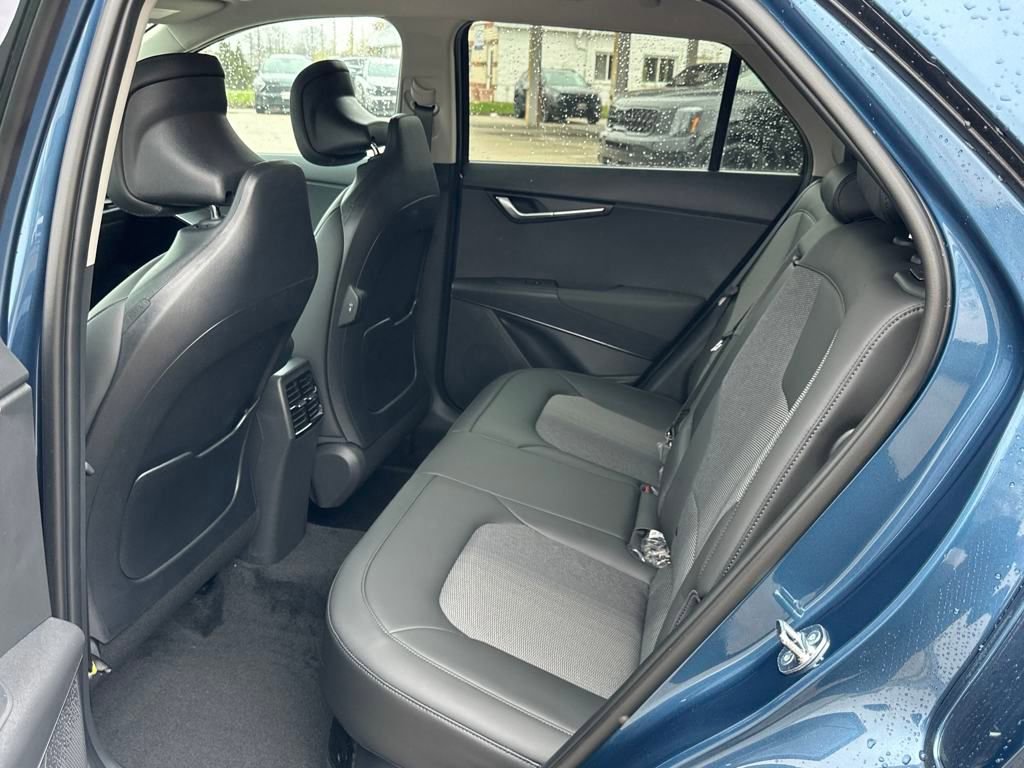 New 2025 Kia Niro EX image 11