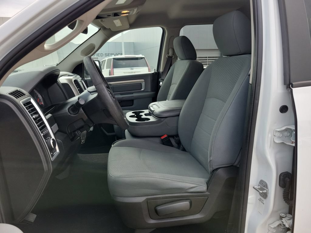 Used 2020 RAM 1500 Classic SLT AWD/4WD image 7