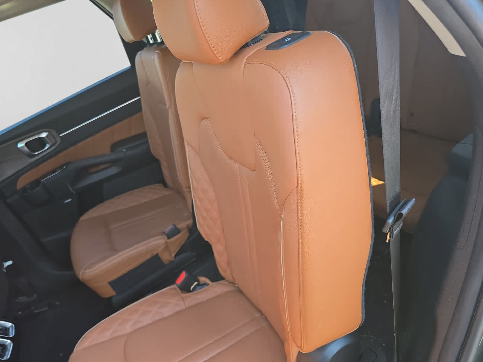 Used 2022 Kia Sorento SX Prestige w/ Rust Color Package AWD/4WD image 12