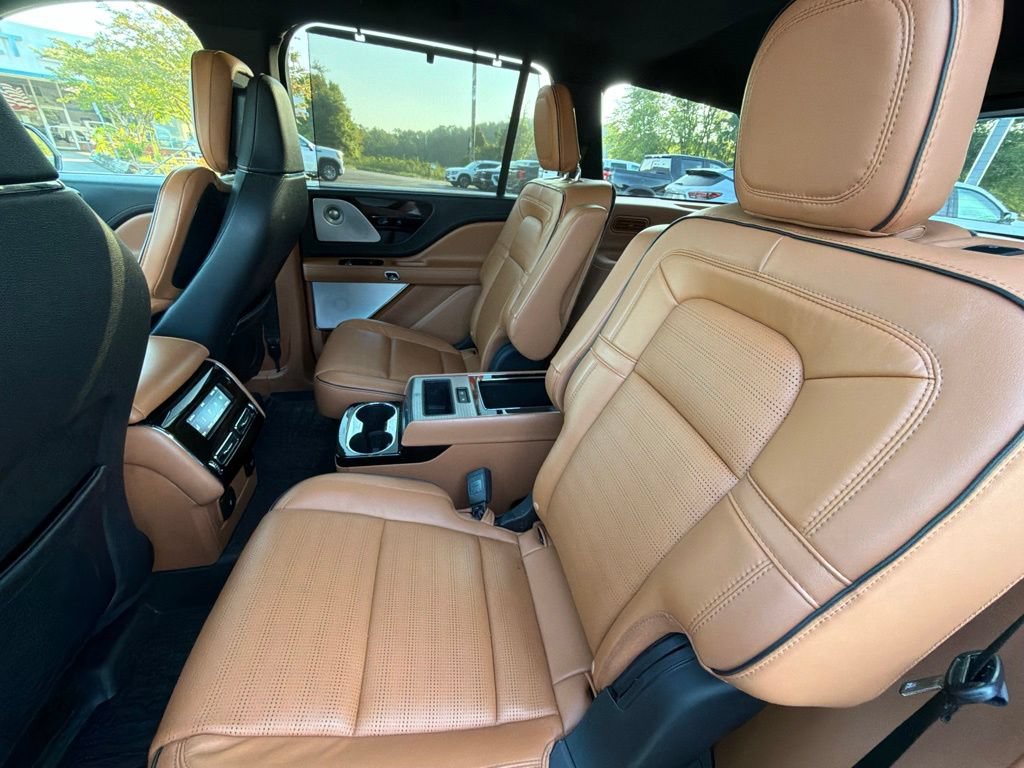 Used 2021 Lincoln Aviator Black Label w/ Dynamic Handling Package AWD/4WD image 6