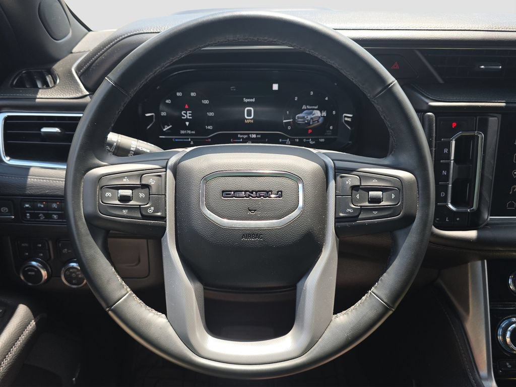 Used 2023 GMC Yukon Denali AWD/4WD image 9
