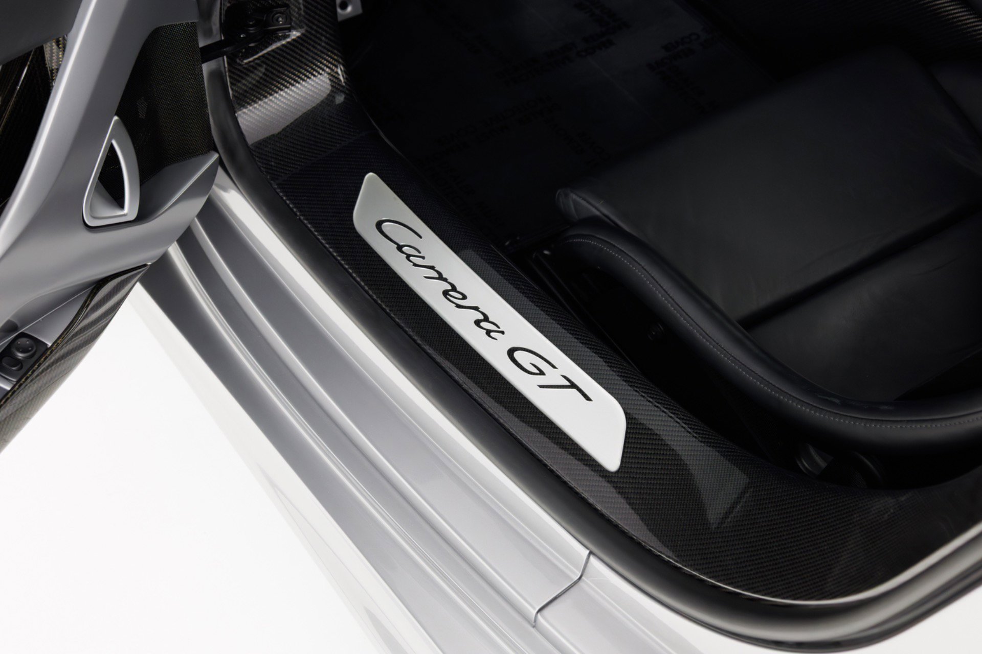 Used 2004 Porsche Carrera GT RWD image 31
