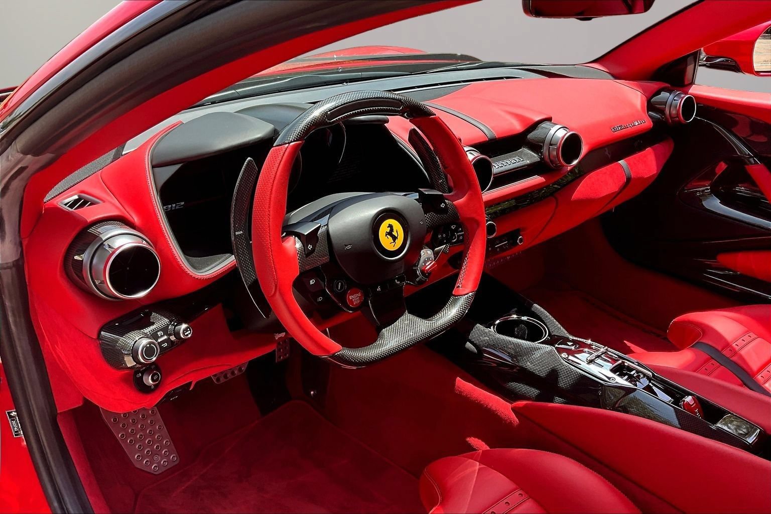 Used 2022 Ferrari 812 Competizione RWD image 15