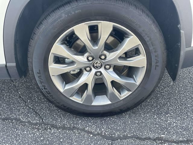 Used 2025 Toyota Grand Highlander FWD image 6
