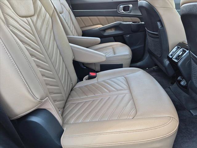 Used 2026 Kia Sorento SX Prestige w/ Olive Brown Leather Package AWD/4WD image 18