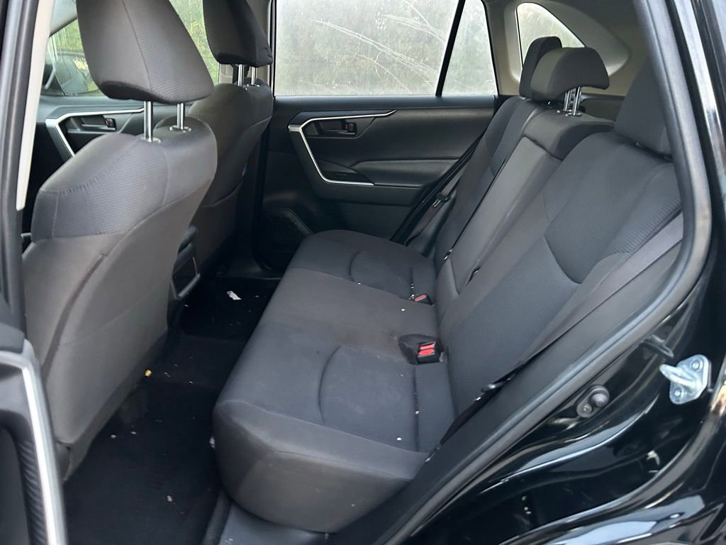 Used 2020 Toyota RAV4 LE image 13