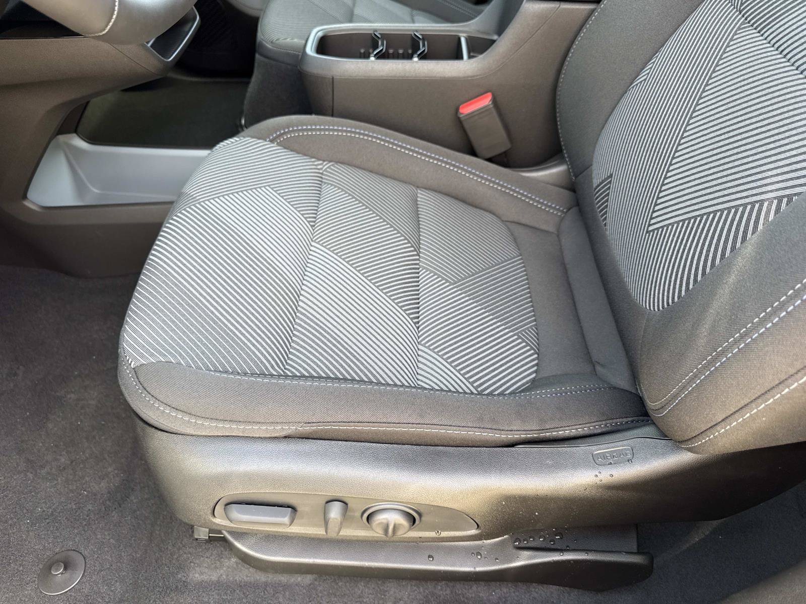 New 2027 Chevrolet Bolt LT w/ Comfort Package FWD image 19