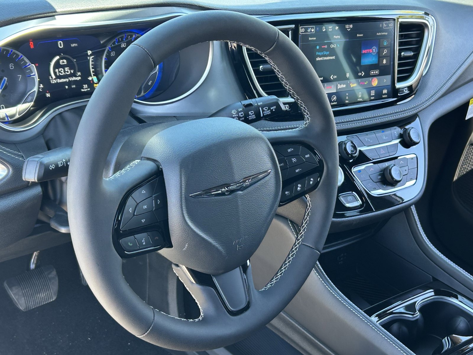New 2026 Chrysler Pacifica Limited w/ S Appearance Package FWD image 20