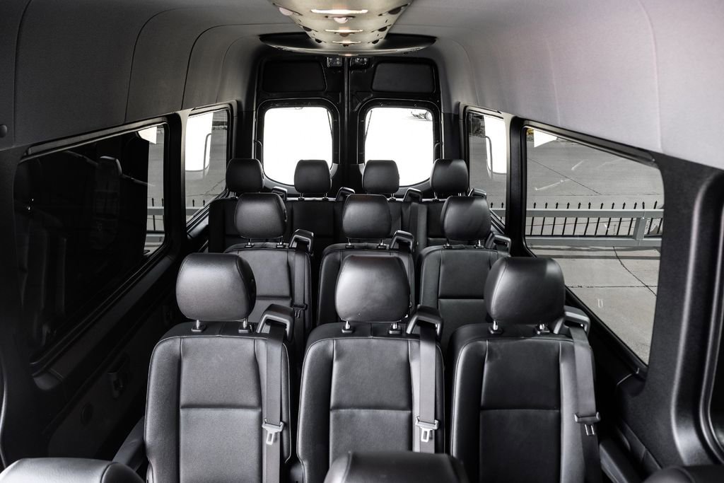 Used 2025 Mercedes-Benz Sprinter 2500 w/ Dashboard Charging Package image 39