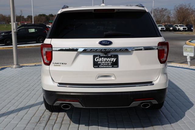 Used 2019 Ford Explorer Limited w/ Class III Trailer Tow Package image 4