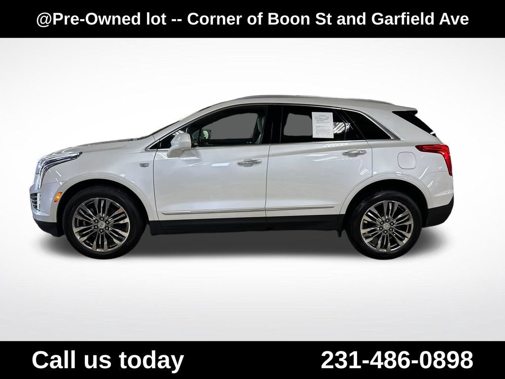Used 2017 Cadillac XT5 Premium Luxury AWD/4WD image 2