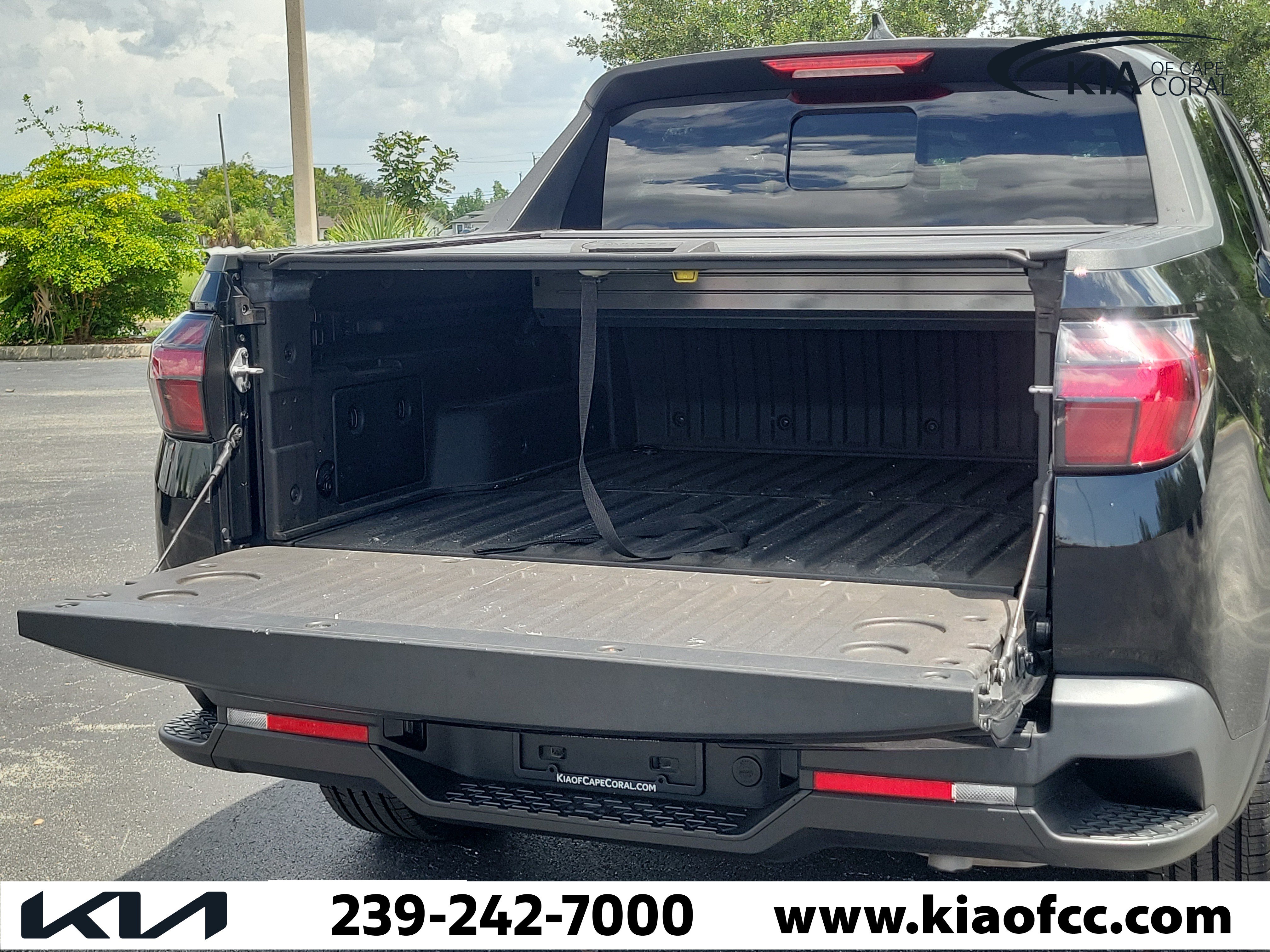 Used 2022 Hyundai Santa Cruz SEL w/ Activity Package FWD image 8