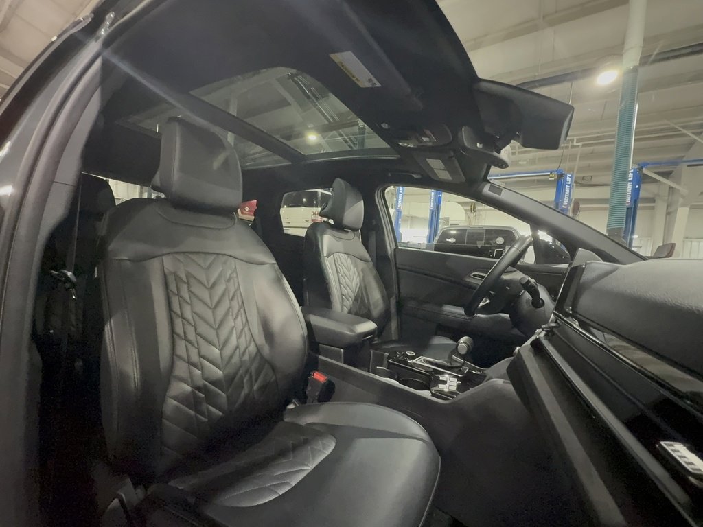 Used 2023 Kia Sportage X-Line w/ X-Line Premium Package image 26