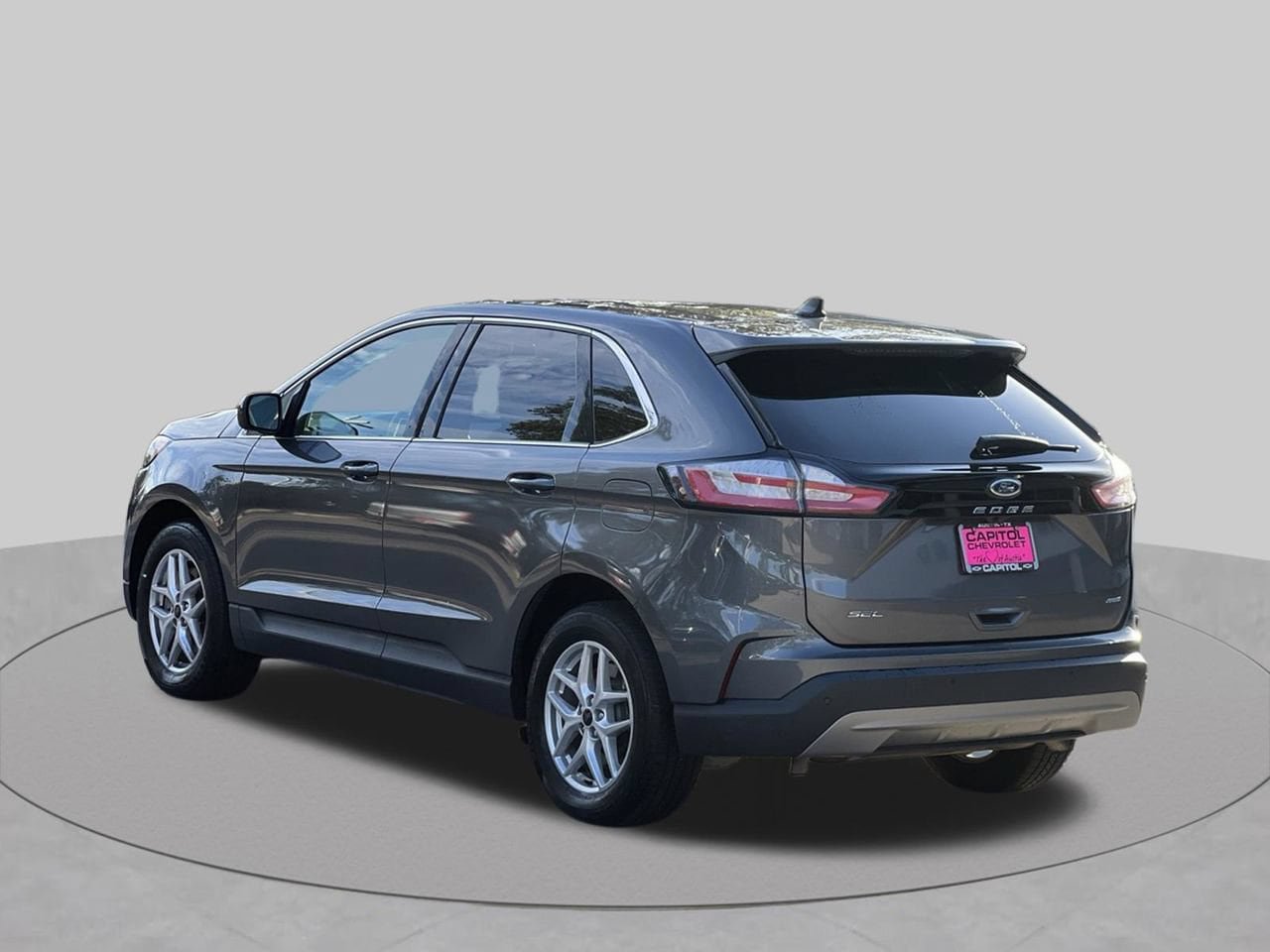 Used 2024 Ford Edge SEL AWD/4WD image 3